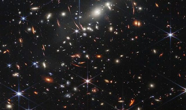 NASA evrenin en eski iki galaksisini keşfetti