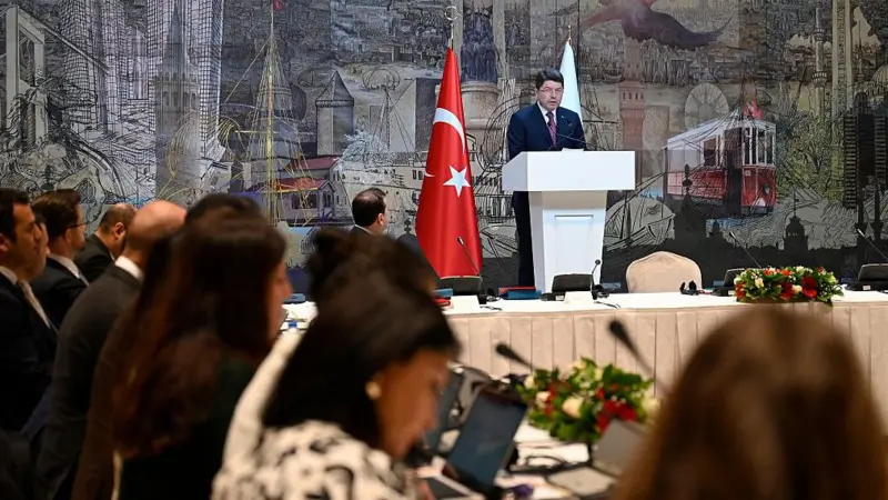 Adalet Bakanı Tunç’tan İmamoğlu açıklaması: Ön yargı ve çifte standardı kabul etmiyoruz