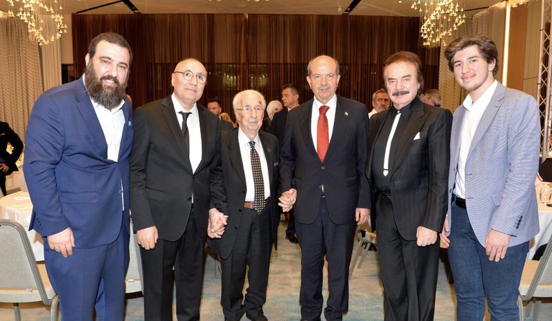 Siyasetten sanata, akademiden sivil topluma... ASAD ve ASAV&#039;dan... “Aklımız Fikrimiz Türkiye”