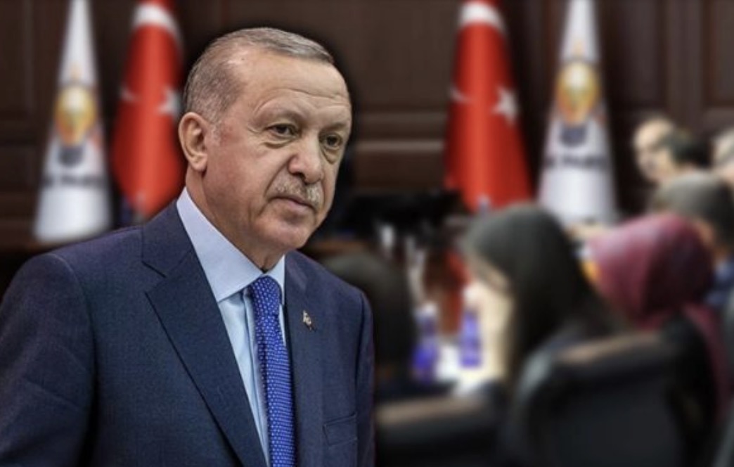 Erdoğan raconu kesti! AK Parti&#039;de kuzu postuna bürünmüş sırtlanlar mı var?