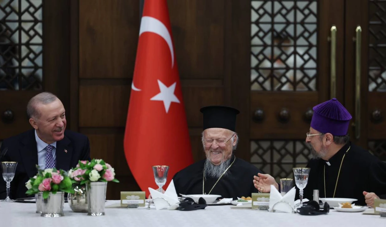 Erdoğan&#039;dan çok özel iftar programı