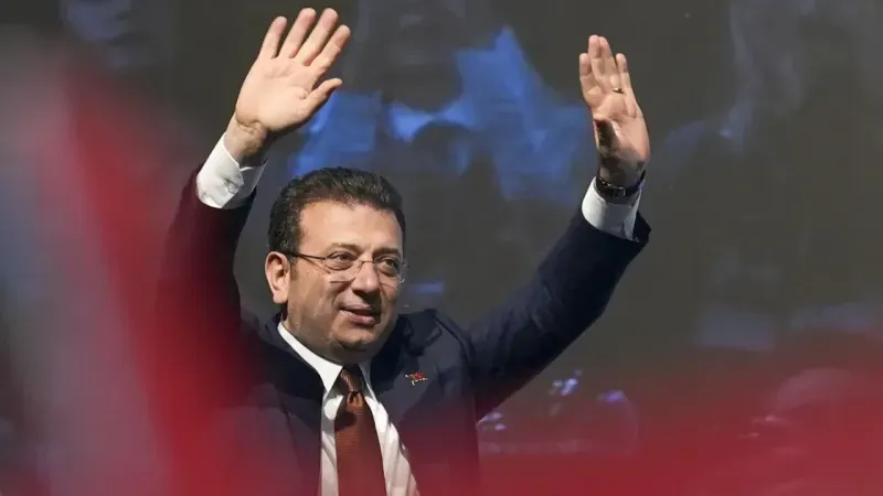 Gözaltındaki İmamoğlu&#039;ndan ilk mesaj