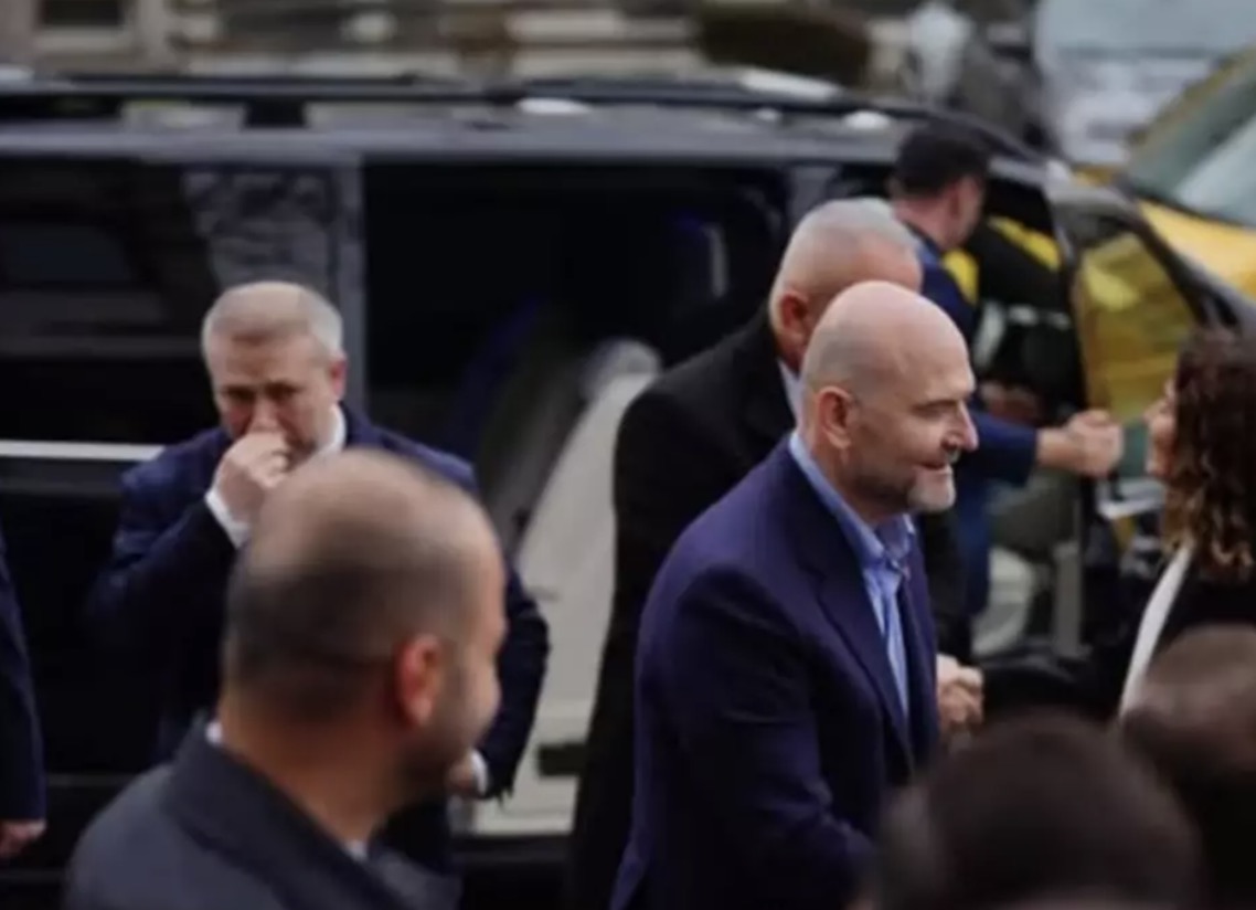 Süleyman Soylu&#039;ya çirkin tezgah! Stuttgart Havalimanı&#039;nda kemerini kim çıkarttırdı? Soylu ne tepki verdi?