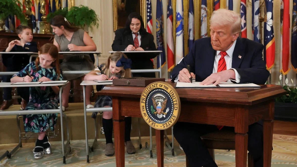 Nasıl olur demeyin, yaptı! Trump Eğitim Bakanlığı&#039;nı kapattı