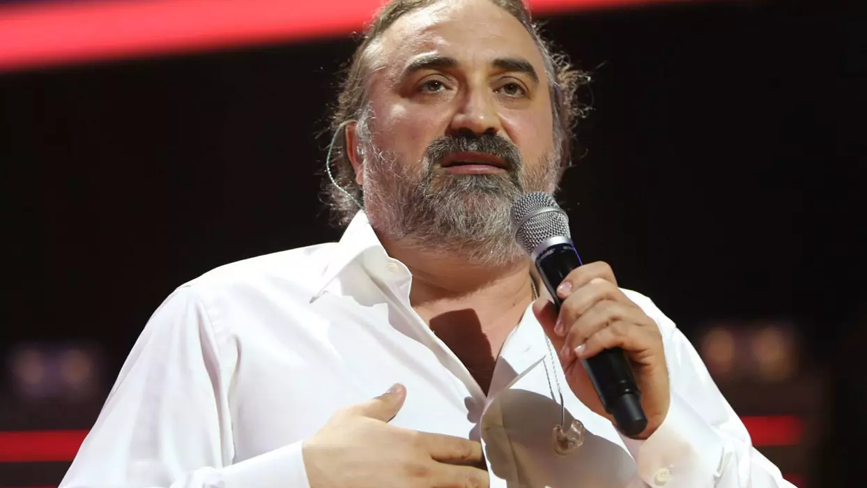 Volkan Konak&#039;ın kuzeni Fenerbahçe&#039;nin efsane futbolcusu çıktı