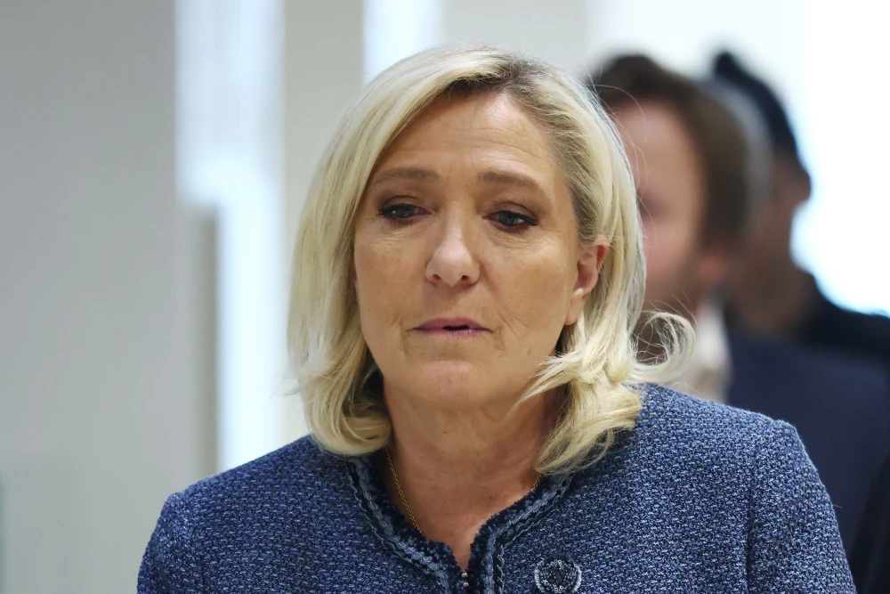 Marine Le Pen hapis cezasına çarptırıldı: 2027 seçimlerine katılamayabilir