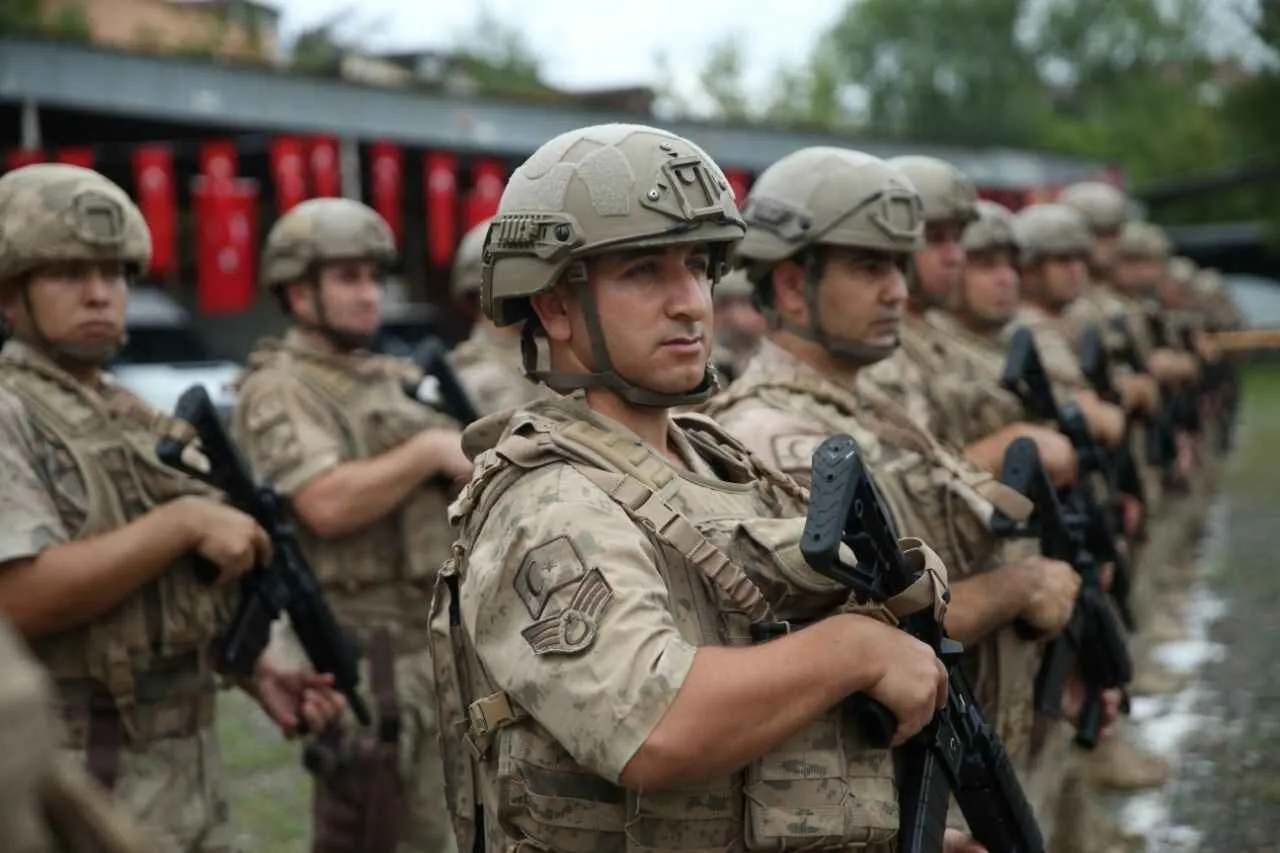 Savunmada köklü değişim... Zorunlu askerlik geri dönüyor