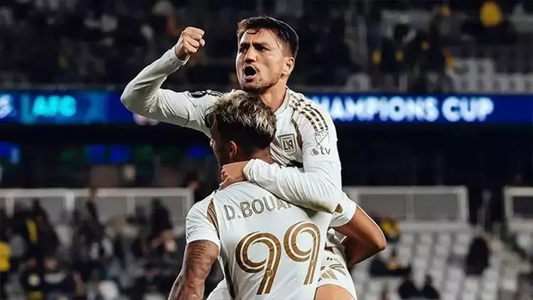 Göz kamaştıran performans! Cengiz Ünder ABD'yi ateşe verdi