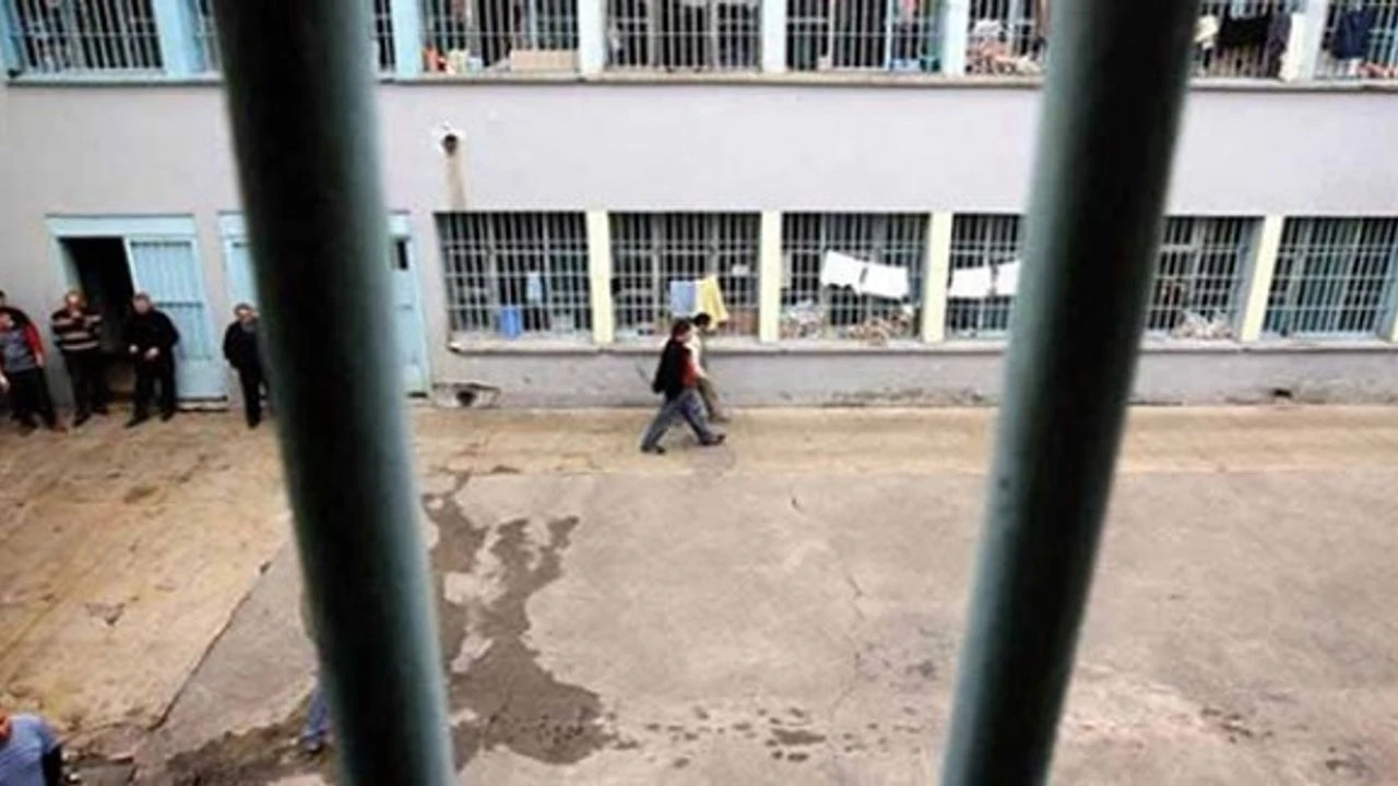 Yeni infaz yasası... Gündüz serbest gece cezaevi