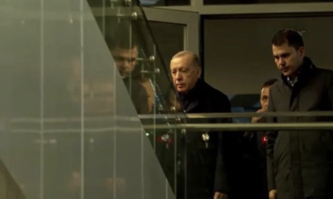 Erdoğan AFAD binasında! Kurmaylarıyla kritik toplantı