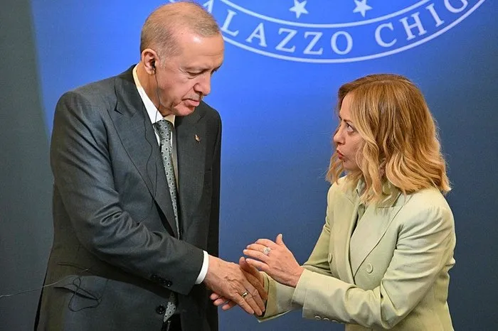 İtalya ile 40 milyar dolarlık anlaşma! İmzalar az önce atıldı