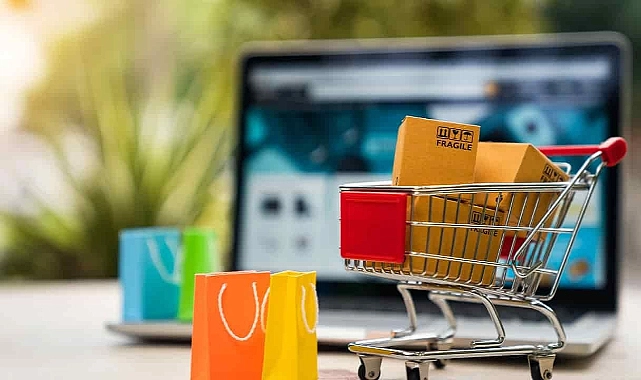 İnternet alışverişlerinde yeni dönem! Tüketiciyi koruyan 24 saat kuralı
