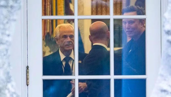 Moron ve aptal... Elon Musk&#039;tan Trump&#039;ın en yakınındaki isme ağır hakaretler