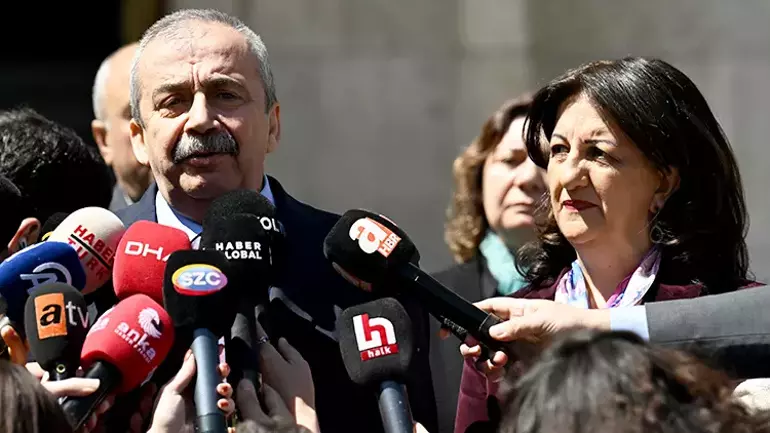 Flaş son dakika! Sırrı Süreyya Önder kalp krizi geçirdi