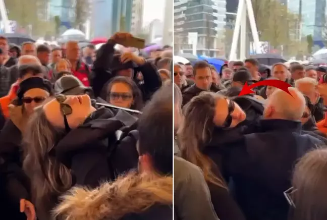 Kahreden görüntüler... Volkan Konak&#039;ın cenazesinde bayılan bayılana