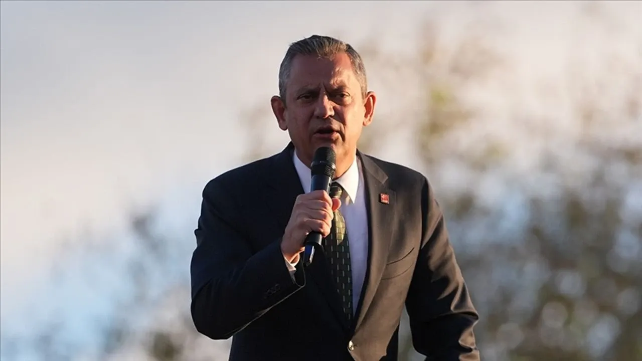 Özgür Özel&#039;den Silivri mitingi: Adaletli bir Türkiye için yola koyulduk