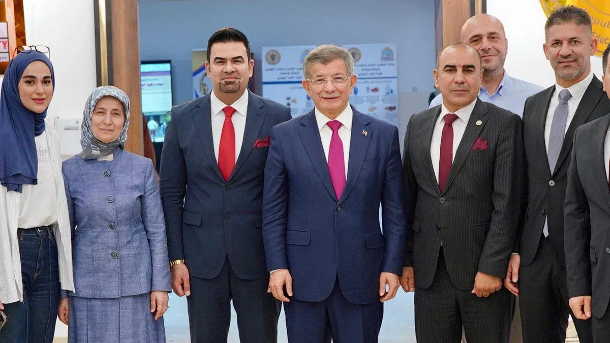 Davutoğlu&#039;ndan Kerkük ziyareti... Türkmenlerle dayanışma vurgusu