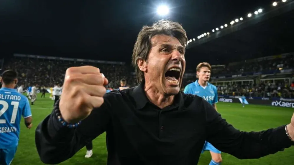 Napoli tarih yazdı.. Conte'den tarihi başarı