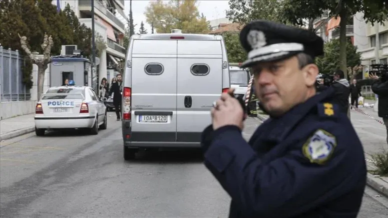 Ajanlara silahlı saldırı... Türk mafyası Atina&#039;yı birbirine kattı