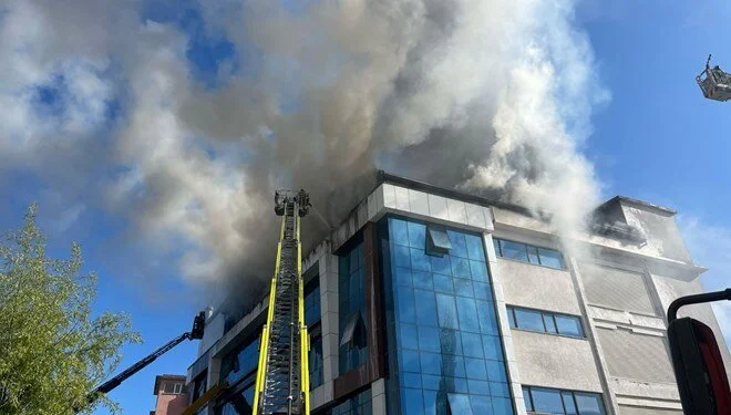 Esenyurt’ta tekstil fabrikasında büyük yangın