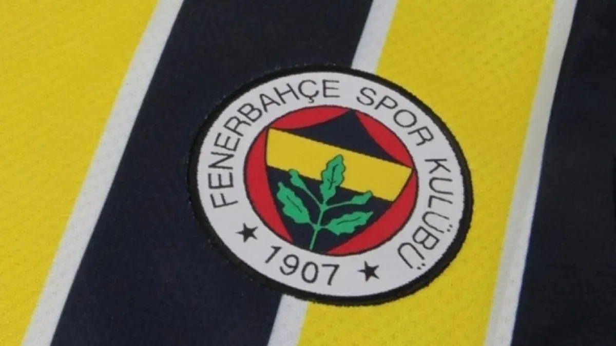 Fenerbahçe'de yaprak dökümü... Bir isim daha gitti
