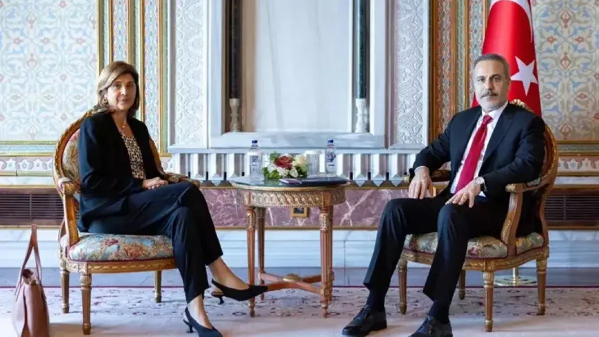 Hakan Fidan, BM Kıbrıs temsilcisi Cuellar ile İstanbul’da görüştü