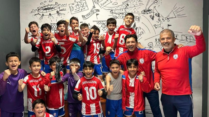 Darıca Kale Spor’un çifte şampiyonluğu: Erol Yoldaş yönetiminde U11 ve U15 zaferi