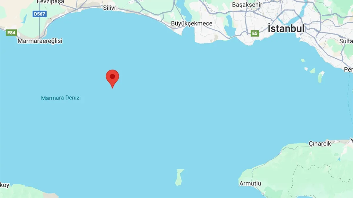 İstanbul&#039;da panik: Silivri açıklarında deprem oldu