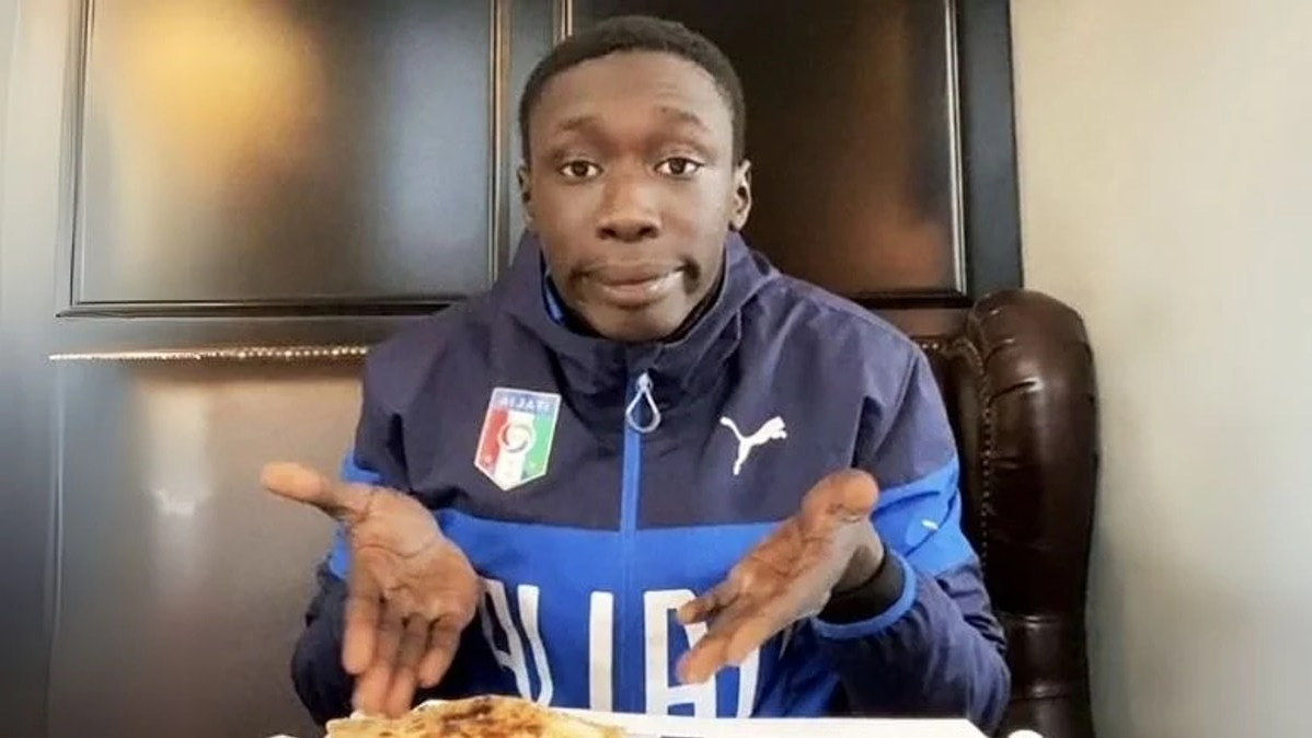 Dijital çağın Charlie Chaplin&#039;i Khaby Lame sınır dışı edildi