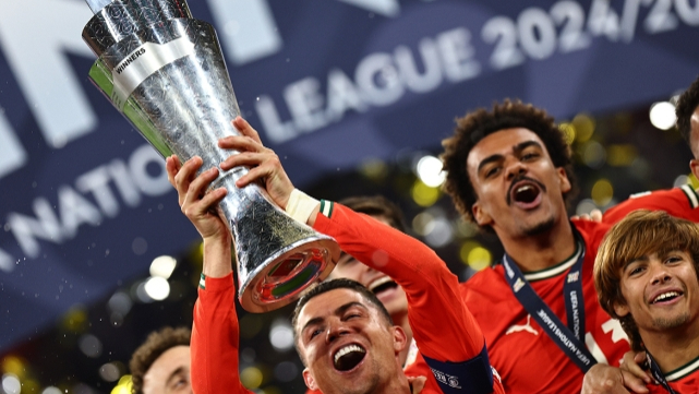 Ve şampiyon Portekiz! Ronaldo bir kupa daha kaldırdı