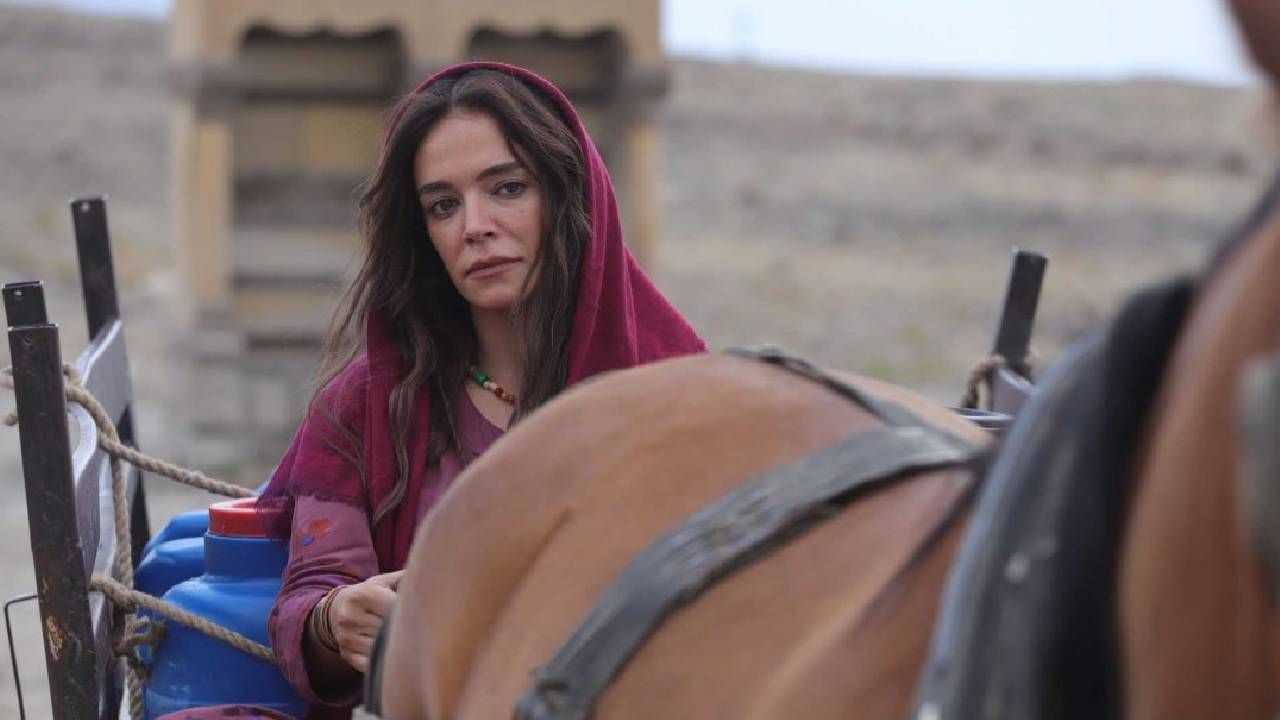 İpek Karapınar ve Ali Balcı nişanlandı: Evlilik yolunda ilk adım