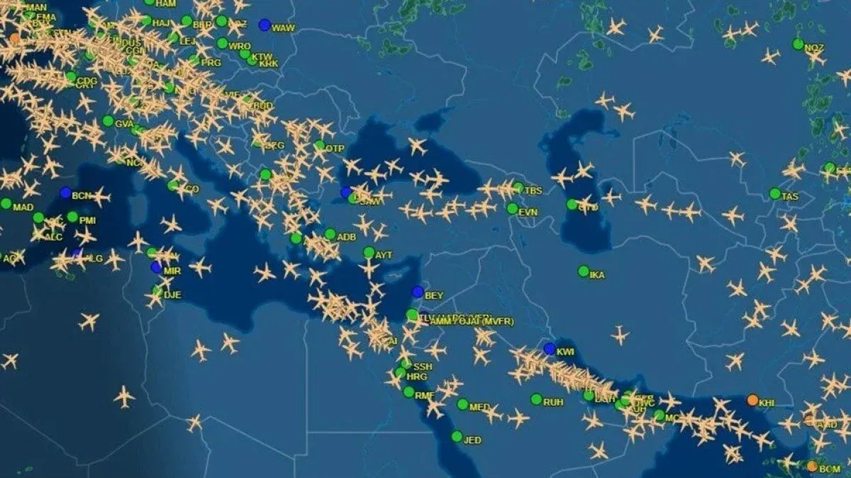 İsrail-İran gerilimi hava trafiğini altüst etti: Irak hava sahası kapandı, rotalar değişti