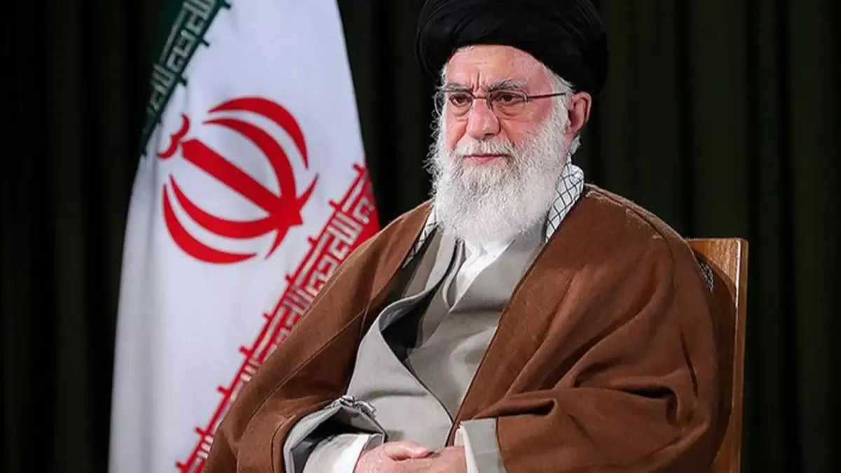 Ulusa seslendi... Hamaney sessizliğini öyle bir bozdu ki