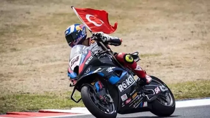 Toprak Razgatlıoğlu tarih yazdı: WSBK’da en çok galibiyet alan ikinci isim!