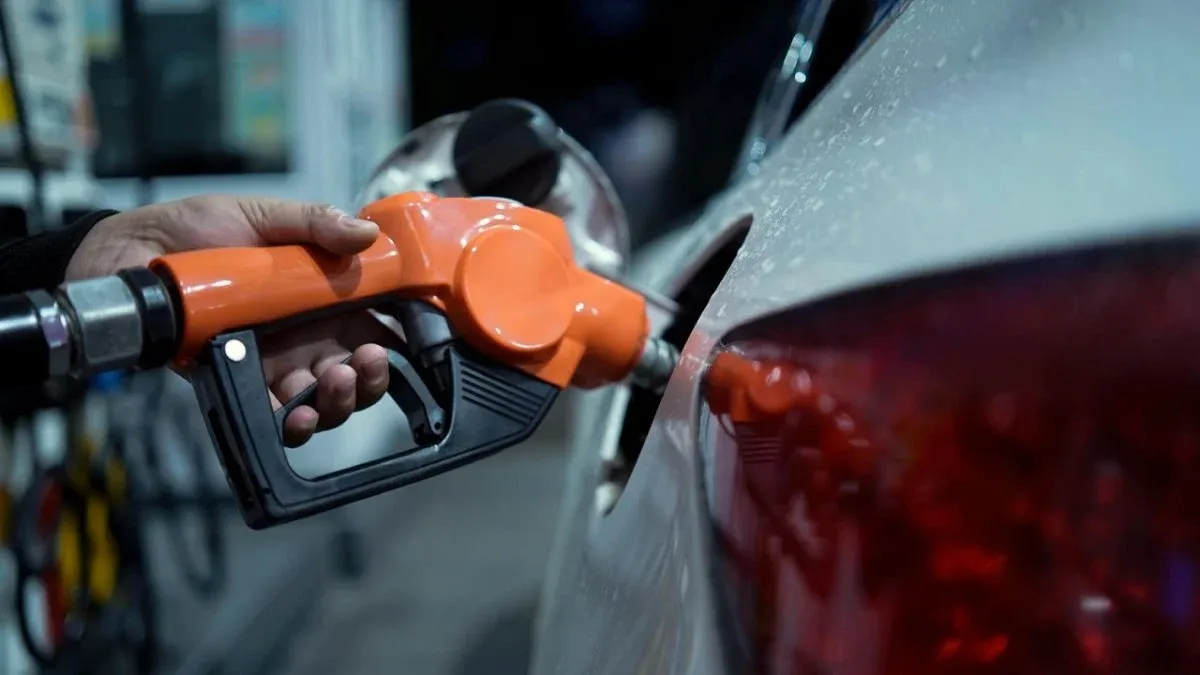 Motorine zam: Litre fiyatı 50 TL’yi aştı, sürücüler endişeli