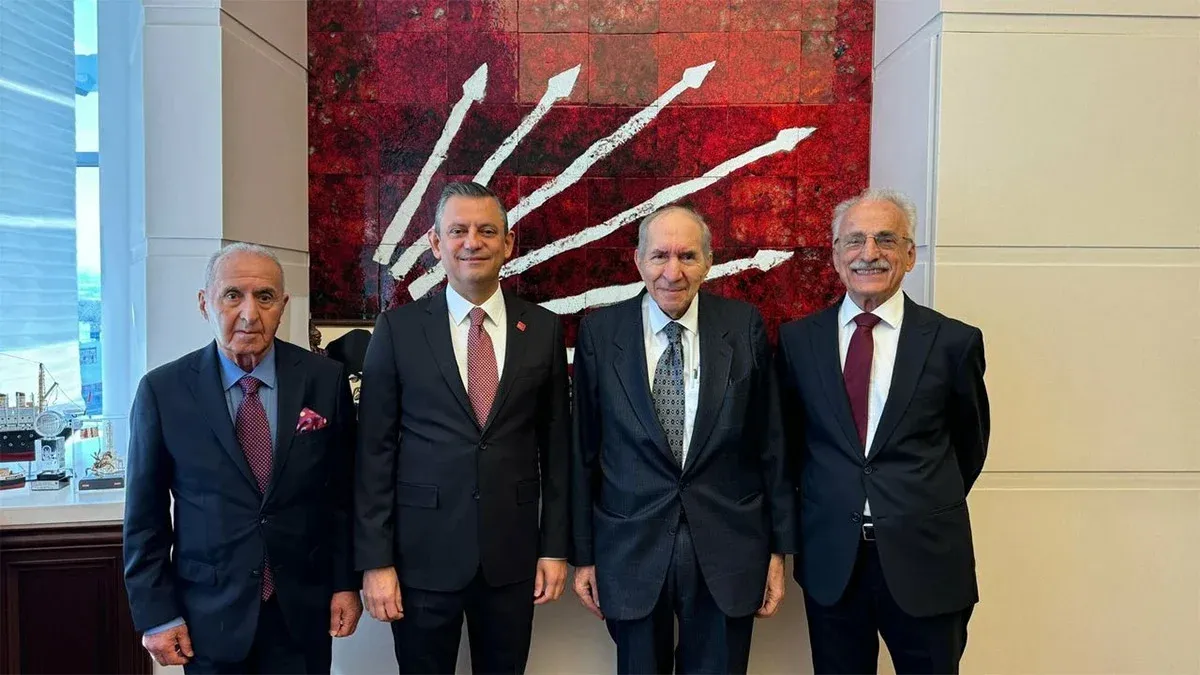 Eski genel başkanlardan Özgür Özel bildirisi