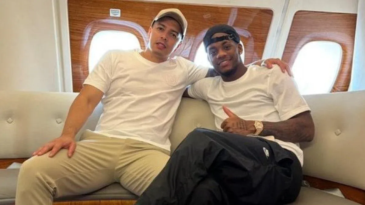 Fenerbahçe’nin yeni golcüsü Jhon Duran İstanbul’da