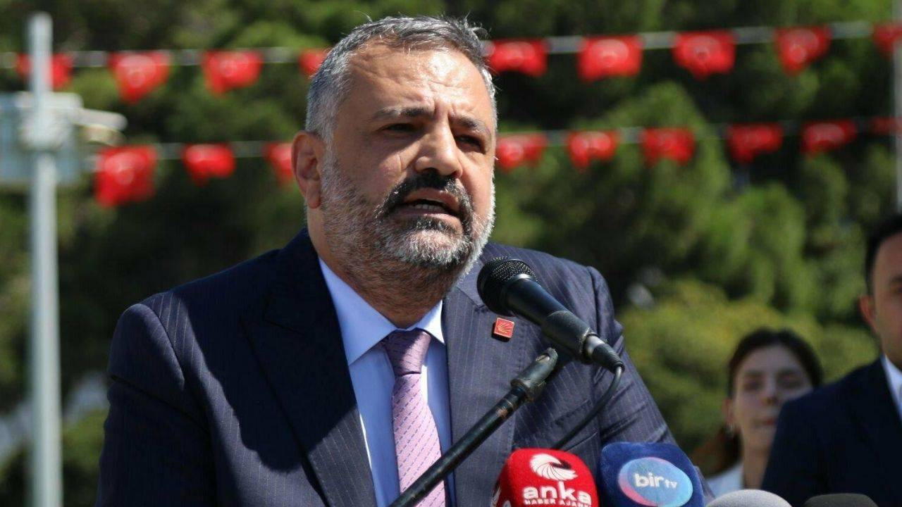 İzmir&#039;deki yolsuzluk operasyonunda CHP İl Başkanı Şenol Aslanoğlu tutuklandı