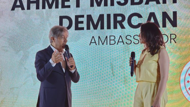 Eğitim köprüleri büyüyor... Ahmet Misbah Demircan, Tunus&#039;ta gençlere ilham oldu