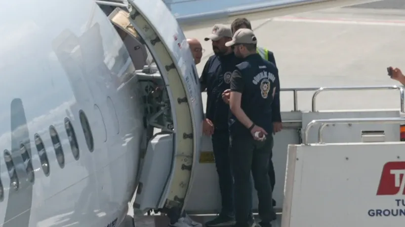 LeMan Dergisi&#039;nde karikatür krizi... Aslan Özdemir gözaltına alındı