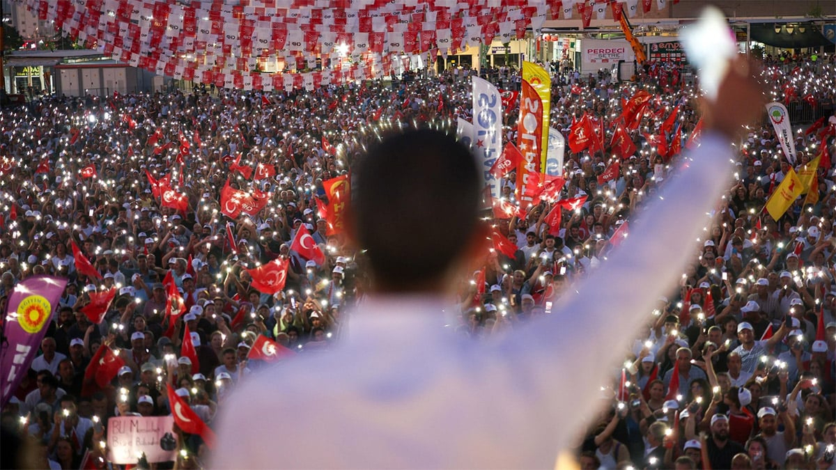 Özgür Özel: Bize dün terörist diyenler...
