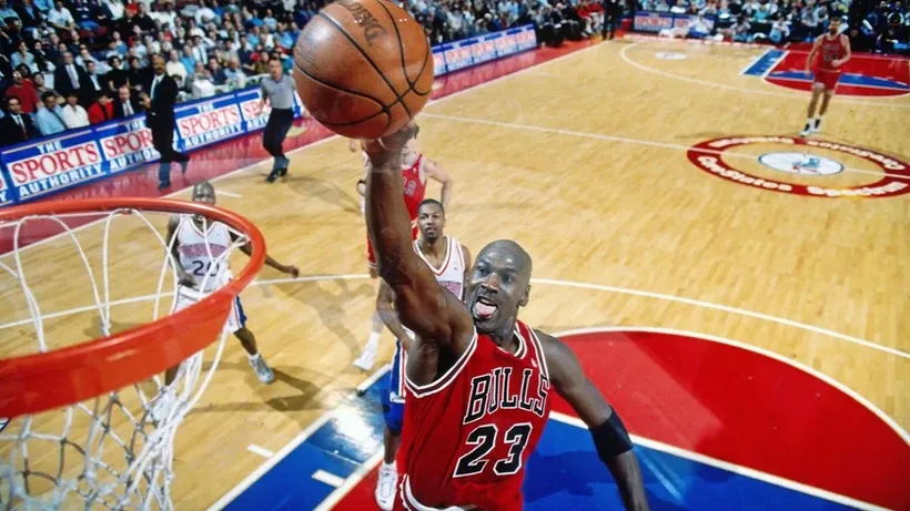 Yunanistan NBA efsanesi Michael Jordan&#039;ın verdiği bahşişi konuşuyor