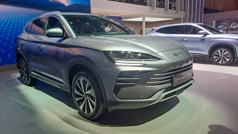 BYD’nin tahtı tehlikede mi? Çin’de satışlar düşüyor, analistler temkinli