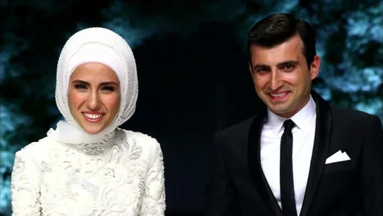 Selçuk Bayraktar’dan Sümeyye Erdoğan&#039;a romantik karşılama