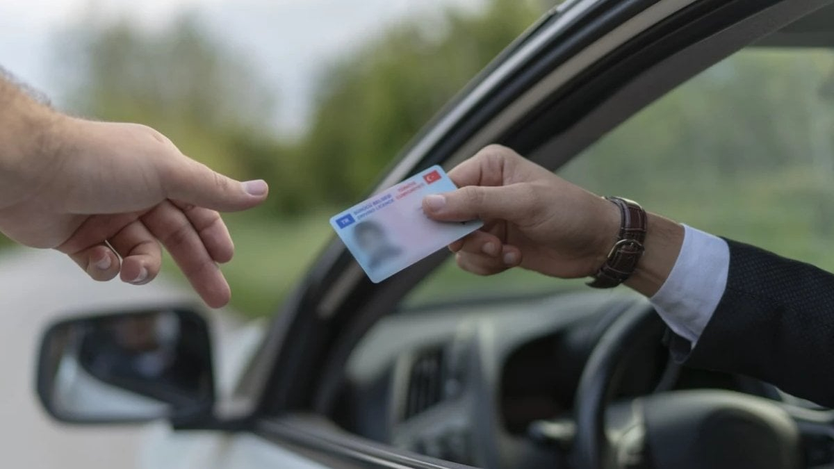 Son çağrı: Eski tip ehliyetler için yenileme süresi doluyor