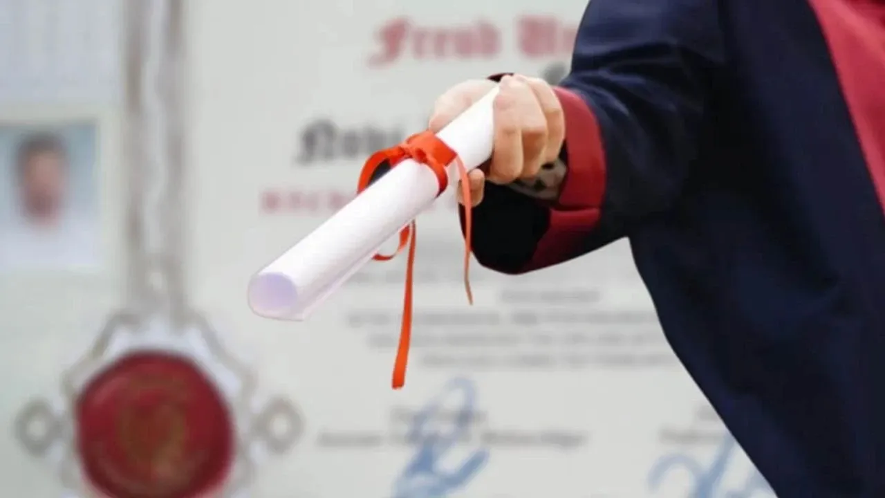 Sahte diploma skandalı patladı! 73 isim ifşa, yüzlerce sahte belge