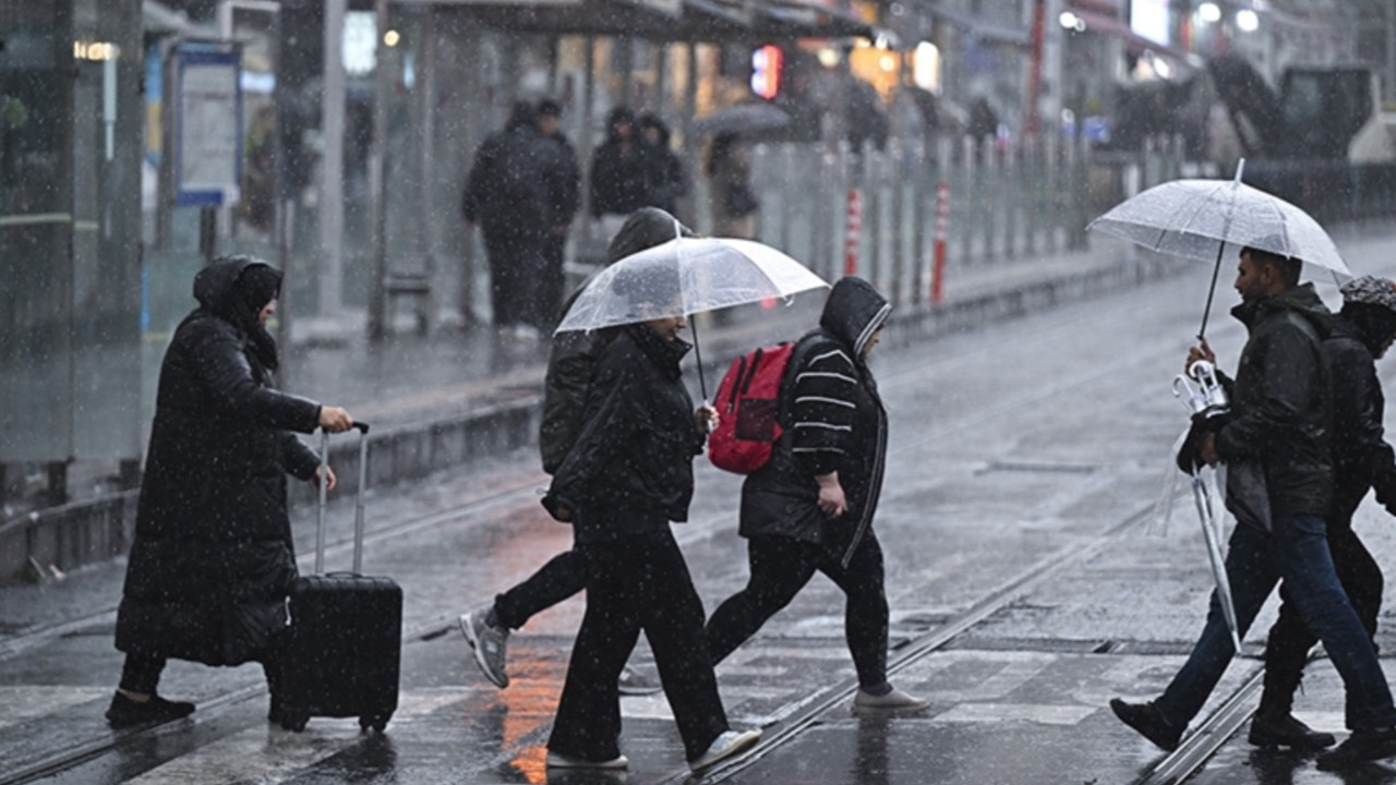 İstanbul’a sağanak yağış geliyor: Meteoroloji’den iki günlük uyarı