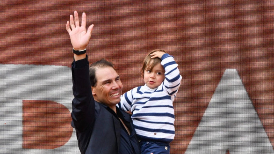 Rafael Nadal ikinci çocuğunu kucağına aldı