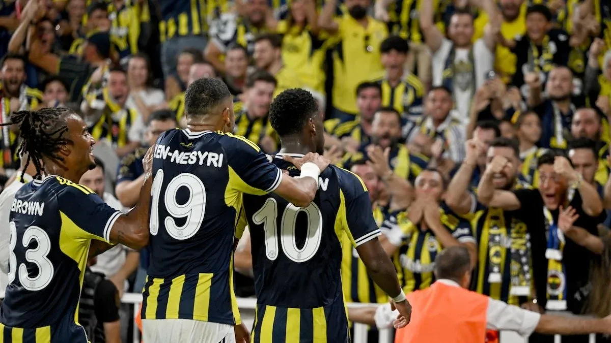 Fenerbahçe Kadıköy’de coştu: Feyenoord’u 5-2 yenerek Şampiyonlar Ligi play-off’una yükseldi