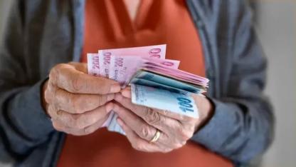 Enflasyon tahmini yükseldi! Memur ve emekliler ne kadar zam alacak?